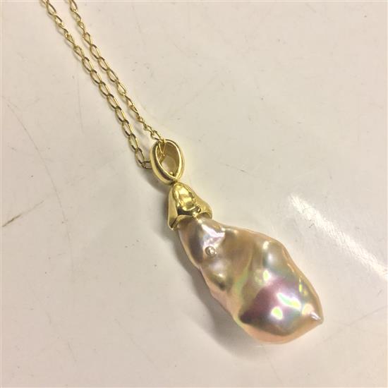 18ct gold Baroque pearl necklace